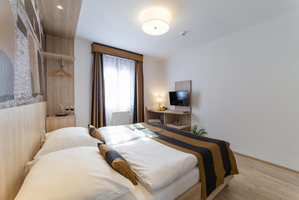 Garni Hotel Castle Bridge Český Krumlov Εξωτερικό φωτογραφία